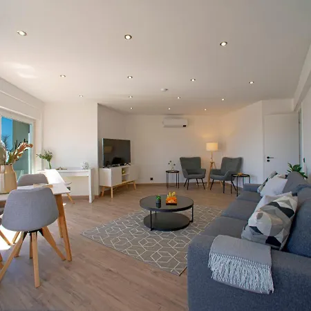 Apartmán Lovely Sea View By Interhome *